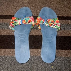 Havianas Floral Flip Flop 🩴 size 41-42 (US 11)